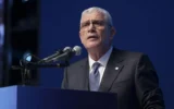 Dervişoğlu: Türk milletinin sessiz halinden korksu... Dervişoğlu: Türk milletinin sessiz halinden korksu...