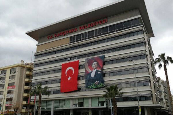 Karşıyaka Belediyesi’nden pazar için kararlı...
