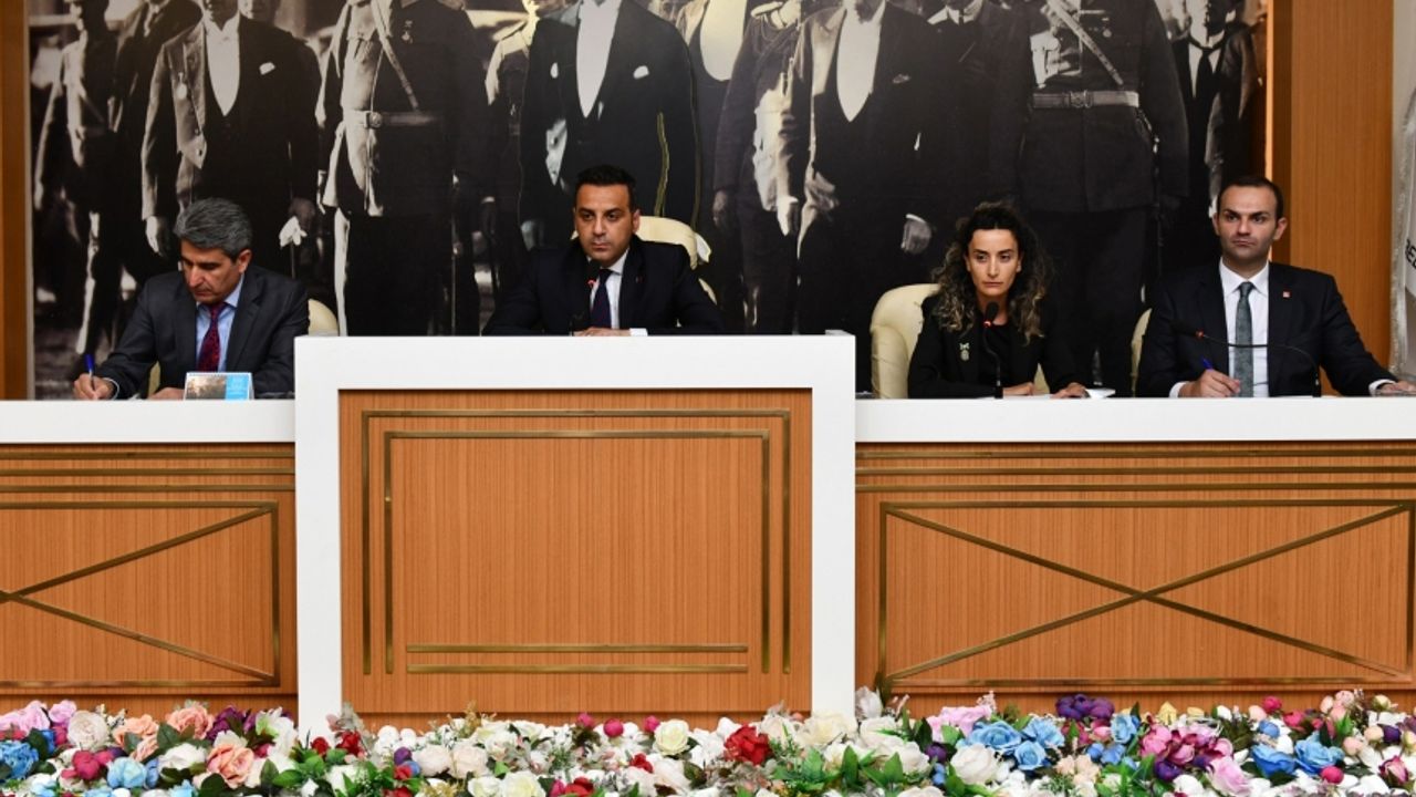 Başkan Yıldız’dan ‘Harmandalı’ yorumu: Siyasi kriz yaratmamak için gitmiyorum!
