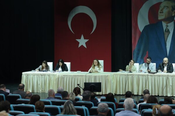 Konak Meclisi’nde gündem SDT krizi! Konak Meclisi’nde gündem SDT krizi!