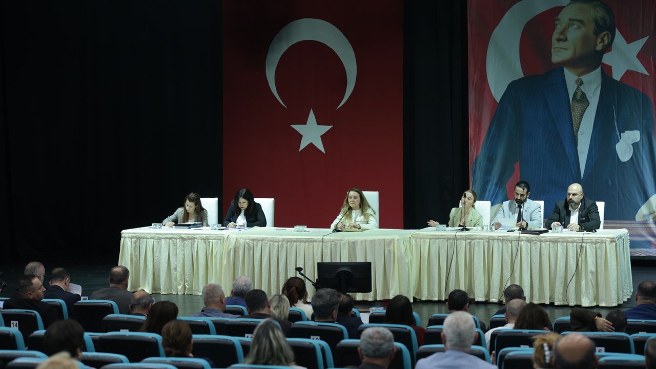 Konak Meclisi’nde gündem SDT krizi!