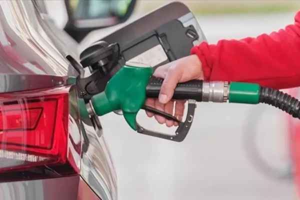 Tarih belli oldu: Benzine indirim geliyor Tarih belli oldu: Benzine indirim geliyor